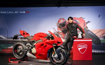 덱스, “파니갈레 V4 S 탄다”, 두카티 코리아 1호 엠버서더 위촉